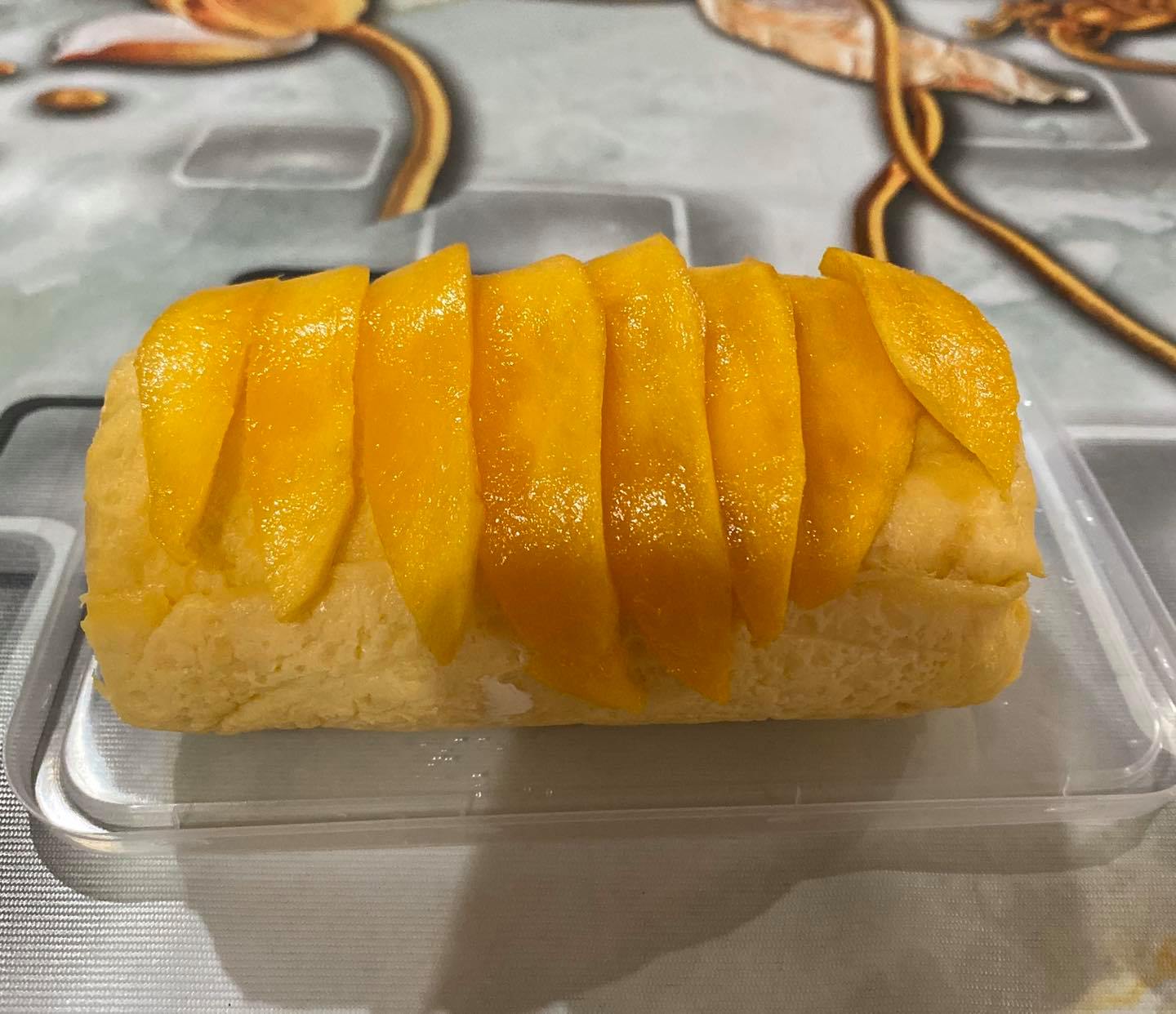 Ruth Bakery: Mango Crepe Roll